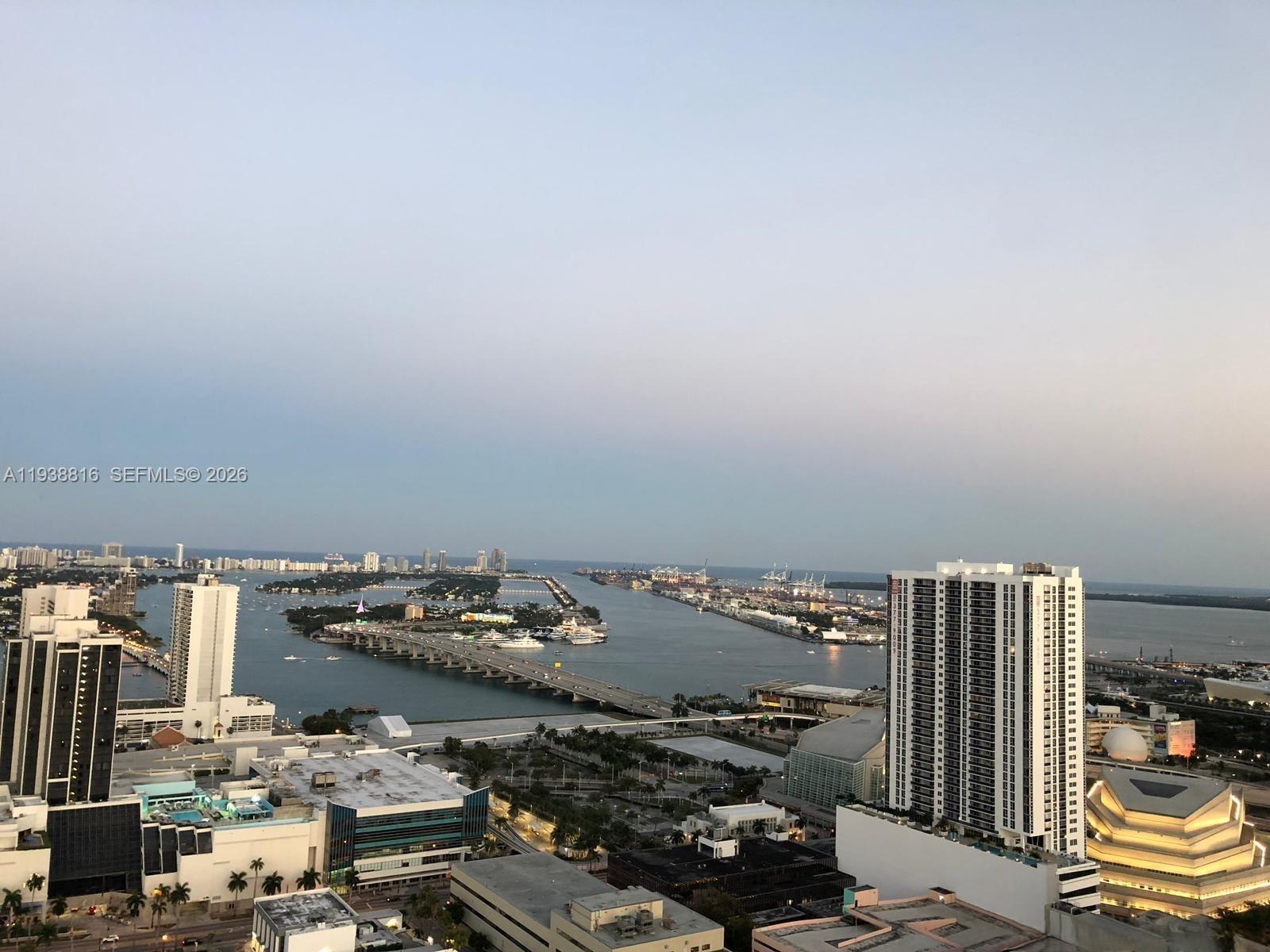 CANVAS CONDO - Residential