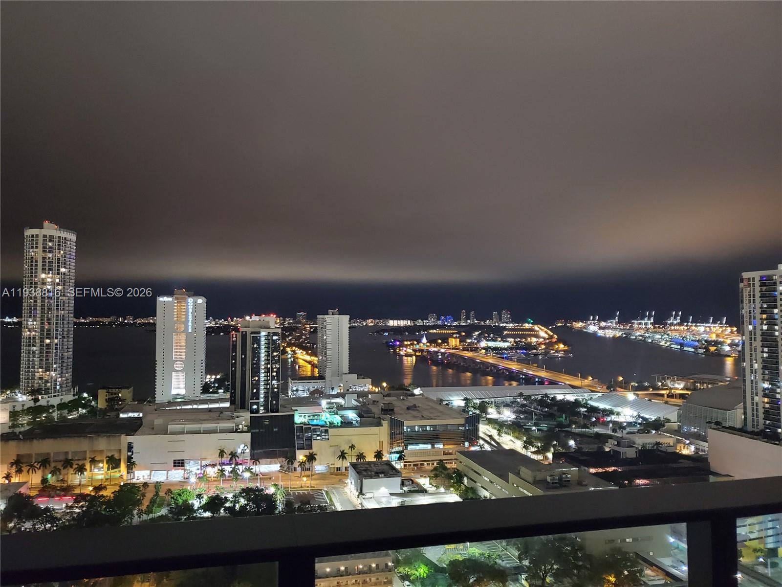 CANVAS CONDO - Residential