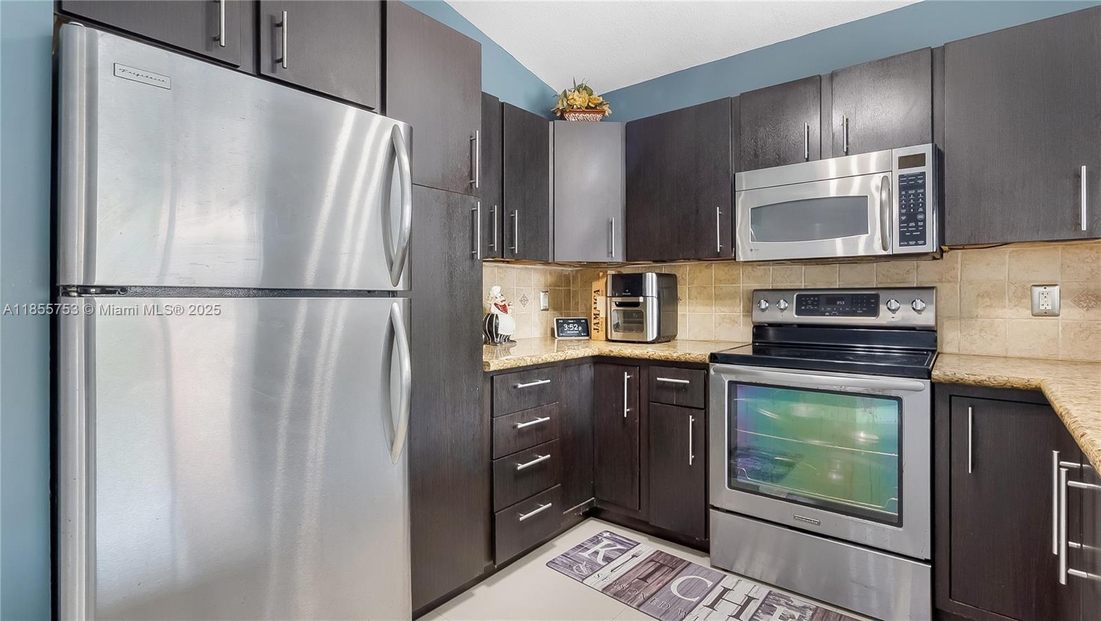 CORAL BAY REPLAT SECTION - Residential