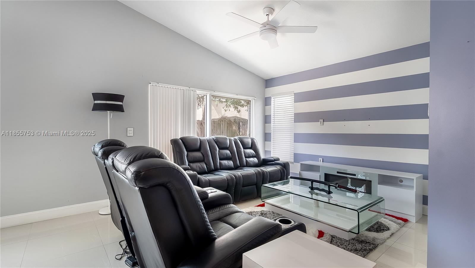 CORAL BAY REPLAT SECTION - Residential