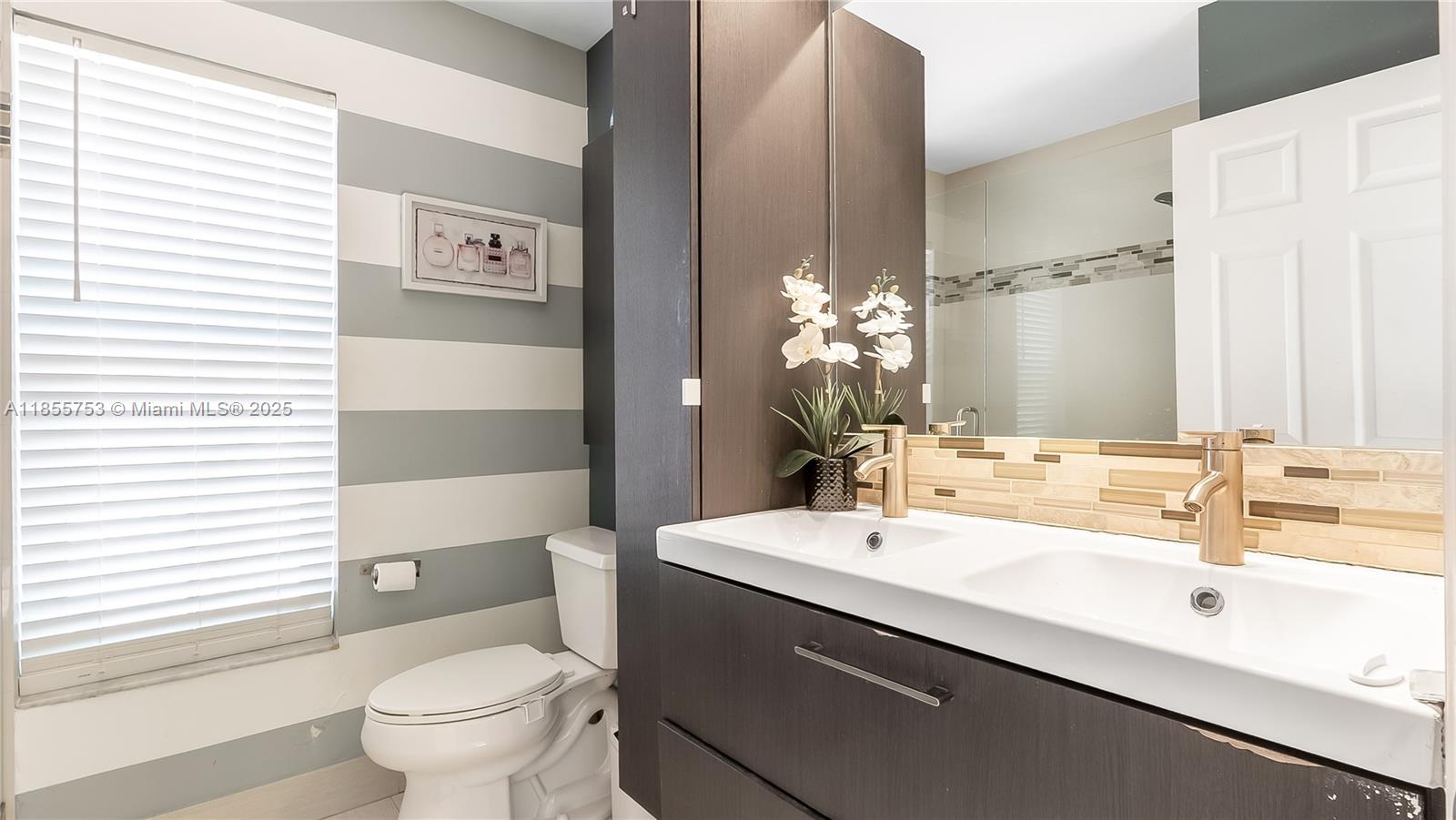 CORAL BAY REPLAT SECTION - Residential