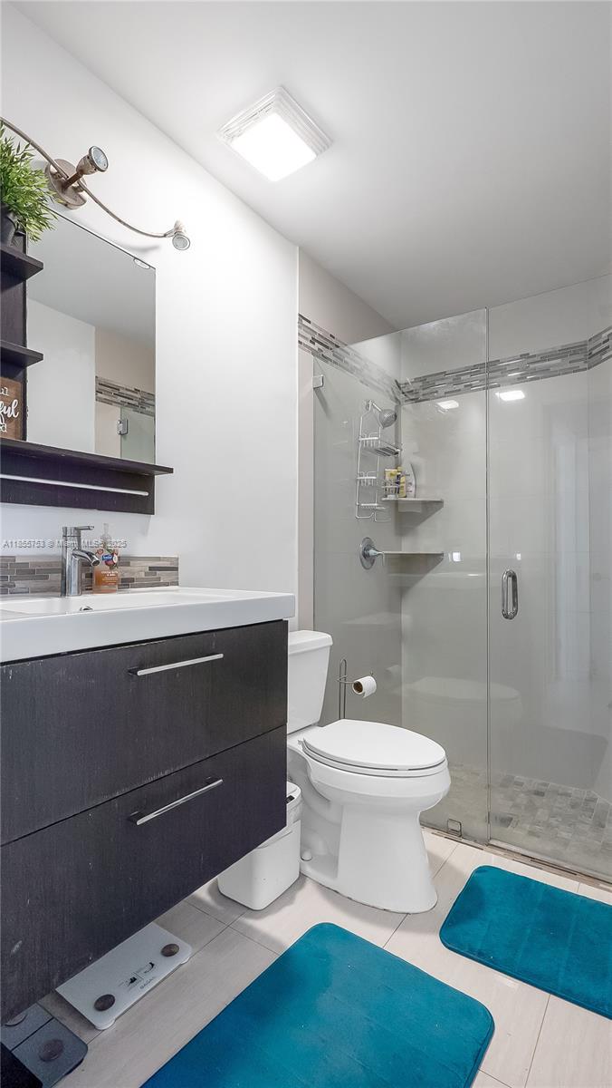 CORAL BAY REPLAT SECTION - Residential