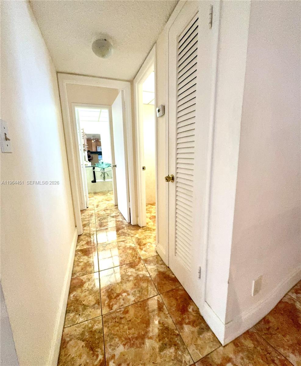 MEADOWBROOK TOWERS CONDO - Residential Lease