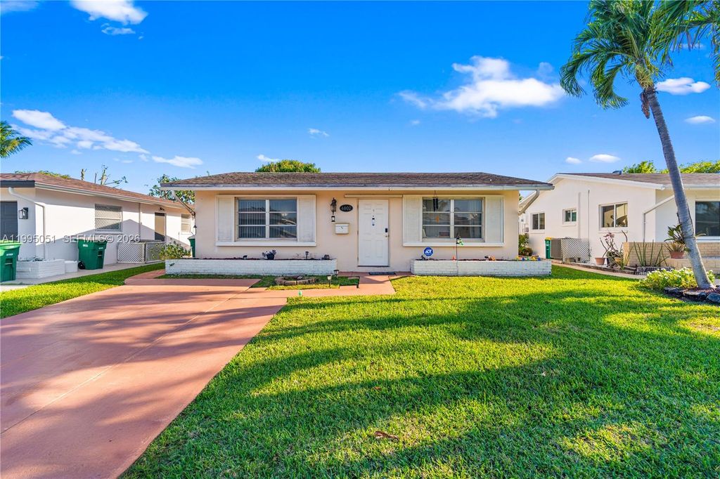 Photo of 6802 NW 58th Ct, Tamarac, FL 33321 (MLS # A11995051)