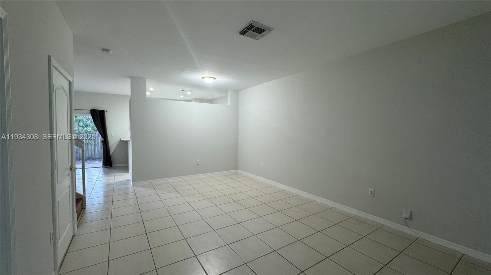 REVISED PLAT OF HILLCREST - Residential