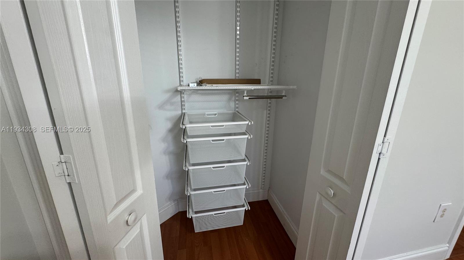 REVISED PLAT OF HILLCREST - Residential