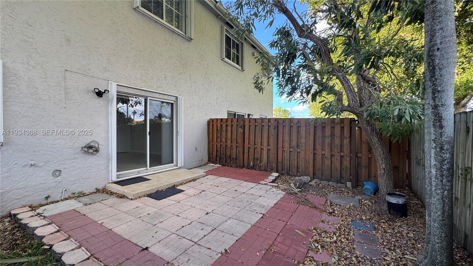 REVISED PLAT OF HILLCREST - Residential