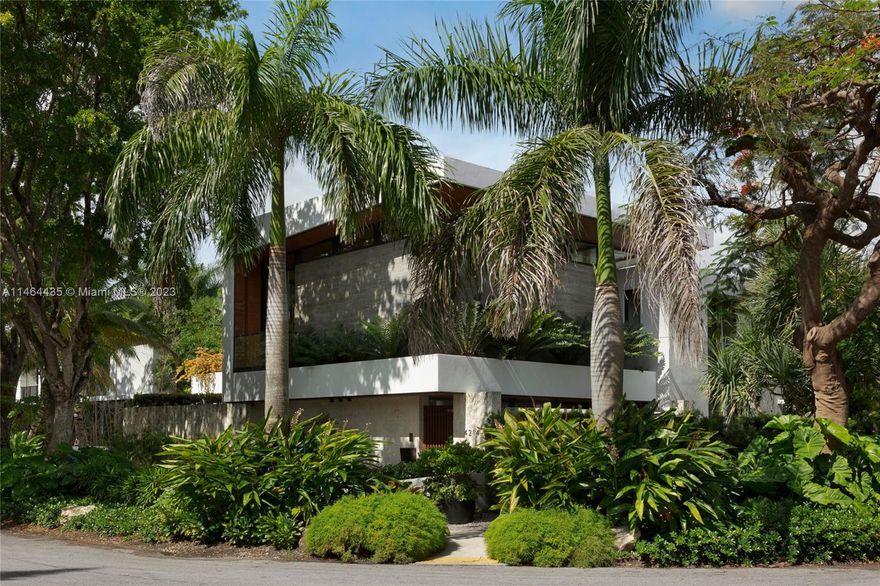 Stunning Architectural Digest home on a quiet street in Coconut Grove. Mia Cucina kitchen cabinetry, bathroom vanities, bedroom closets, and hidden-hinge doors throughout. Sub-Zero and Wolf appliances. Limestone and white Oak floors. Bamboo wood ceilings with Delta light fixtures. Beach-entry heated saltwater pool and Jacuzzi with outdoor summer kitchen. Smart home system, 2-car garage, full-house generator. Walk around the corner to Merrie Christmas Park. Enjoy the Grove’s luxury lifestyle including top schools, waterfront parks & marinas, great restaurants & entertainment, and boutique shops in the village. Quick drive to Downtown, Coral Gables & Miami Beach.