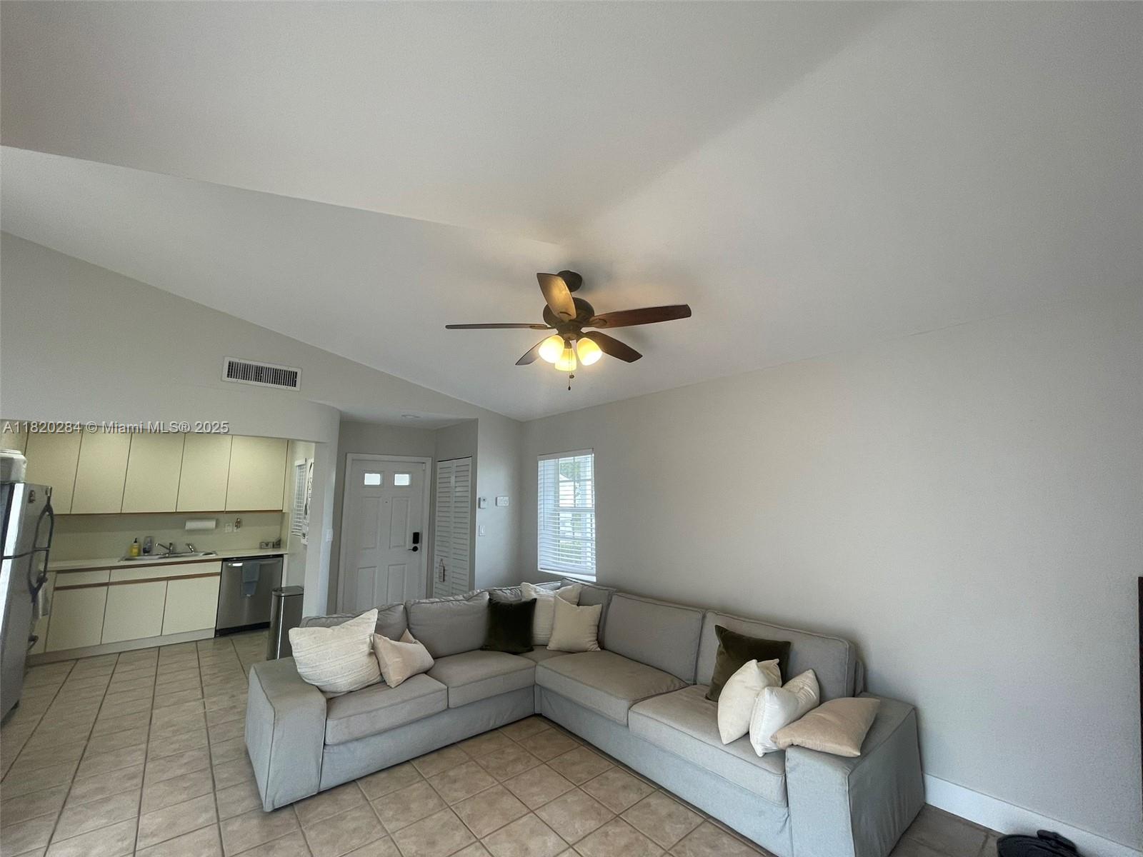 VILG HOMES COUNTRY WALK C - Residential
