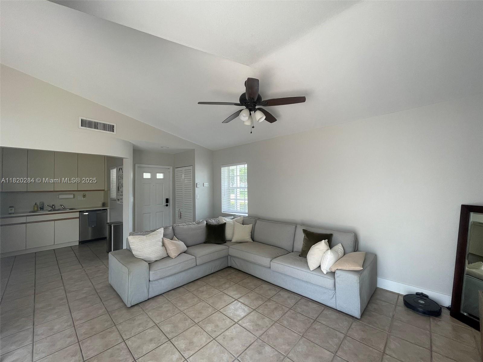 VILG HOMES COUNTRY WALK C - Residential