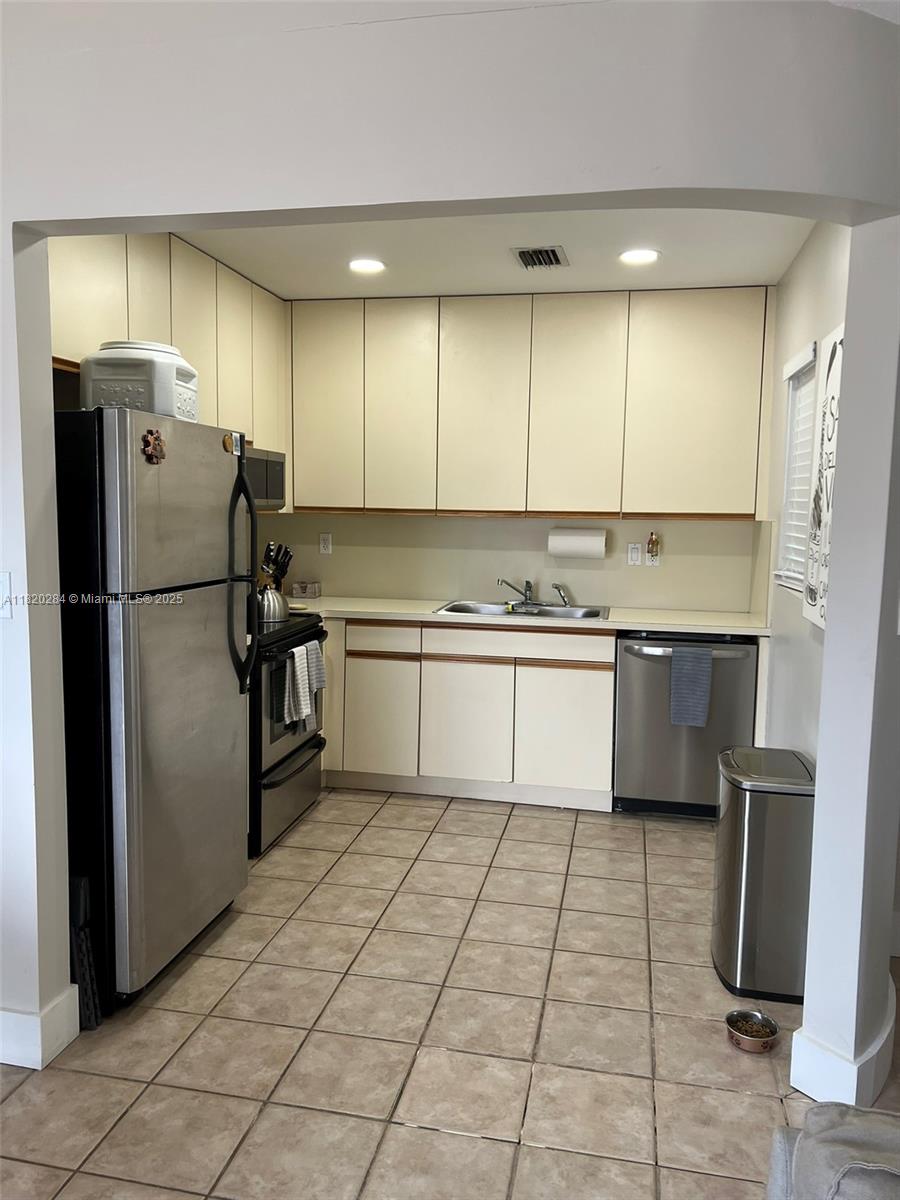 VILG HOMES COUNTRY WALK C - Residential
