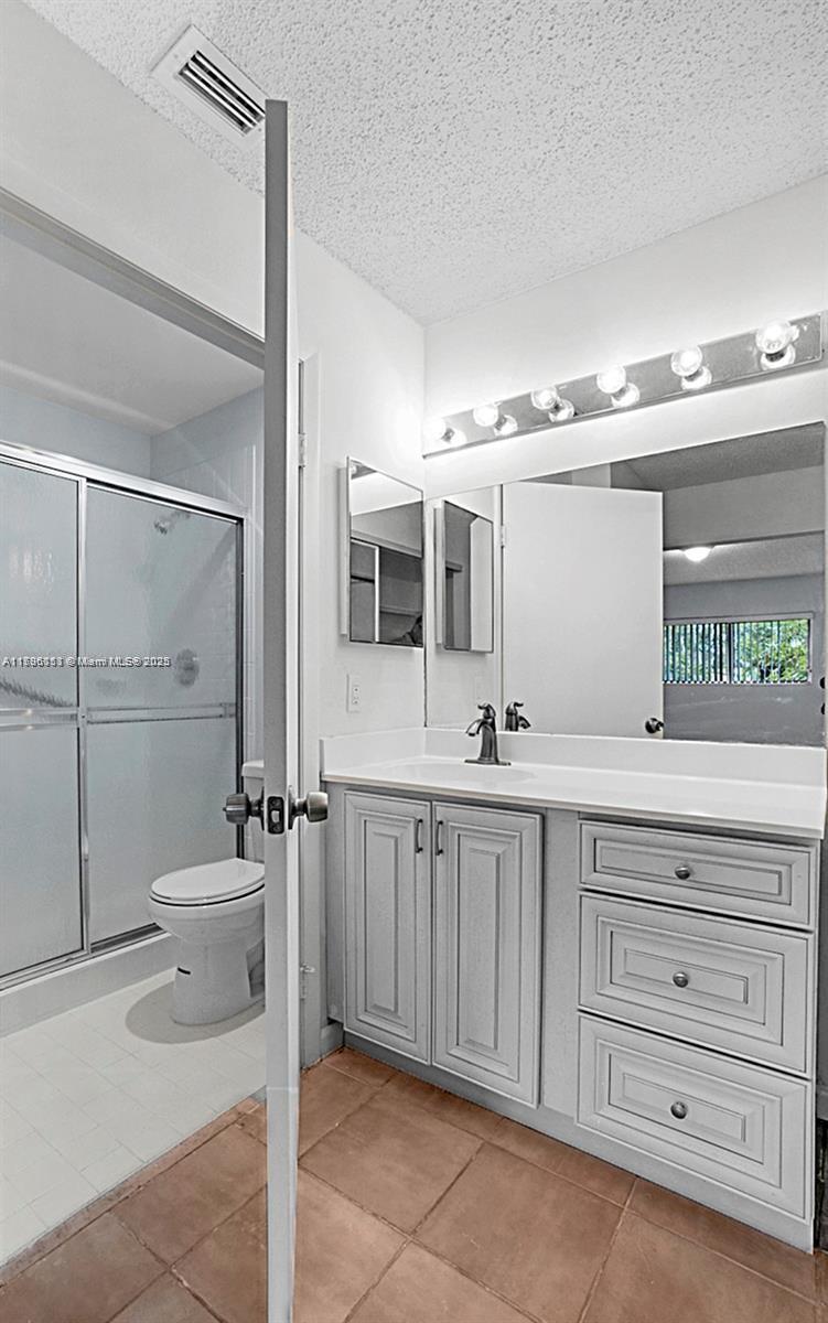 ASHLAND H CONDO - Residential