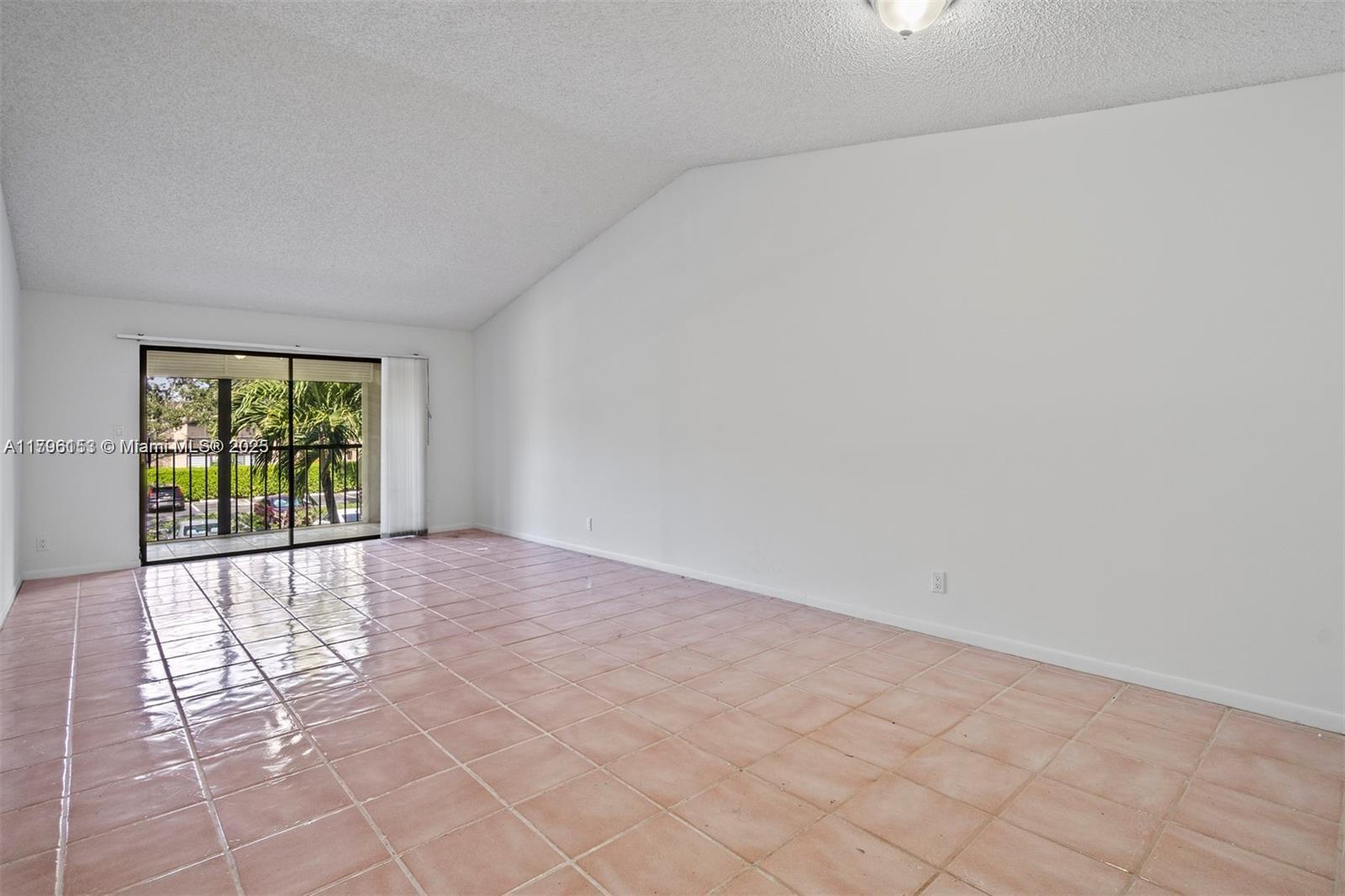 ASHLAND H CONDO - Residential
