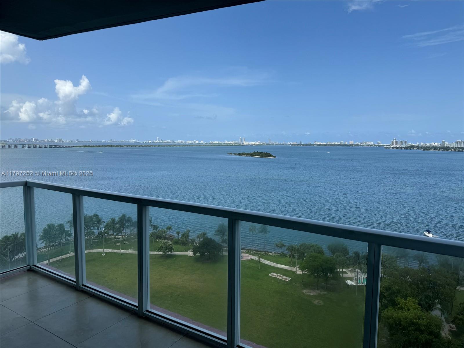 1900 N Bayshore Dr 1401