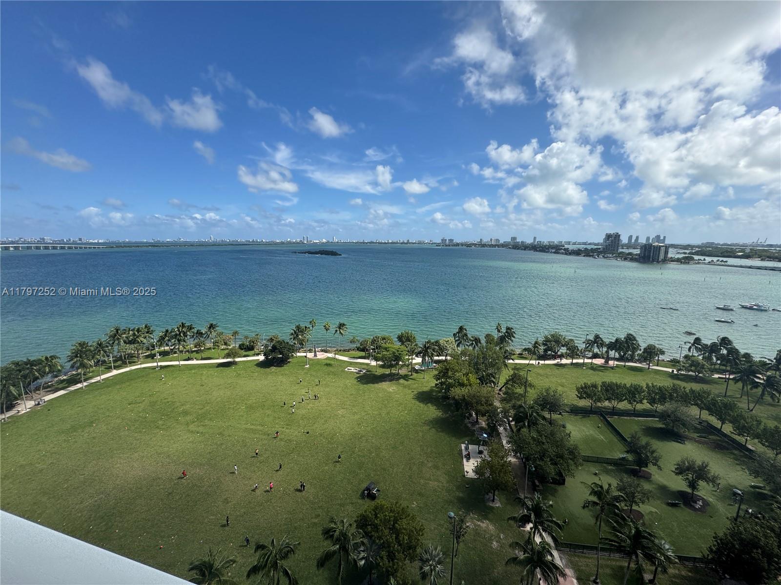 1900 N Bayshore Dr 1401