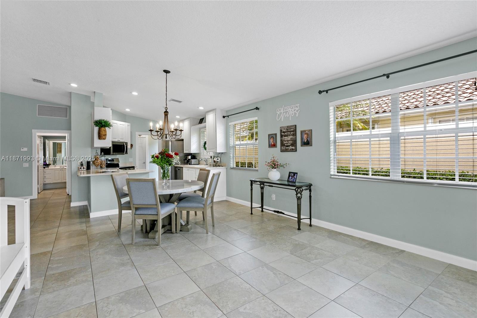 VILLAGEWALK OF WELLINGTON - Residential