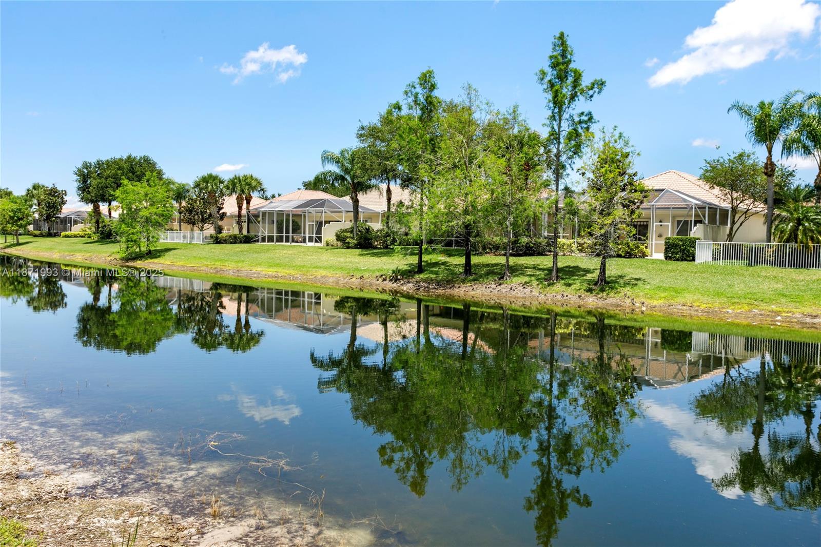 VILLAGEWALK OF WELLINGTON - Residential