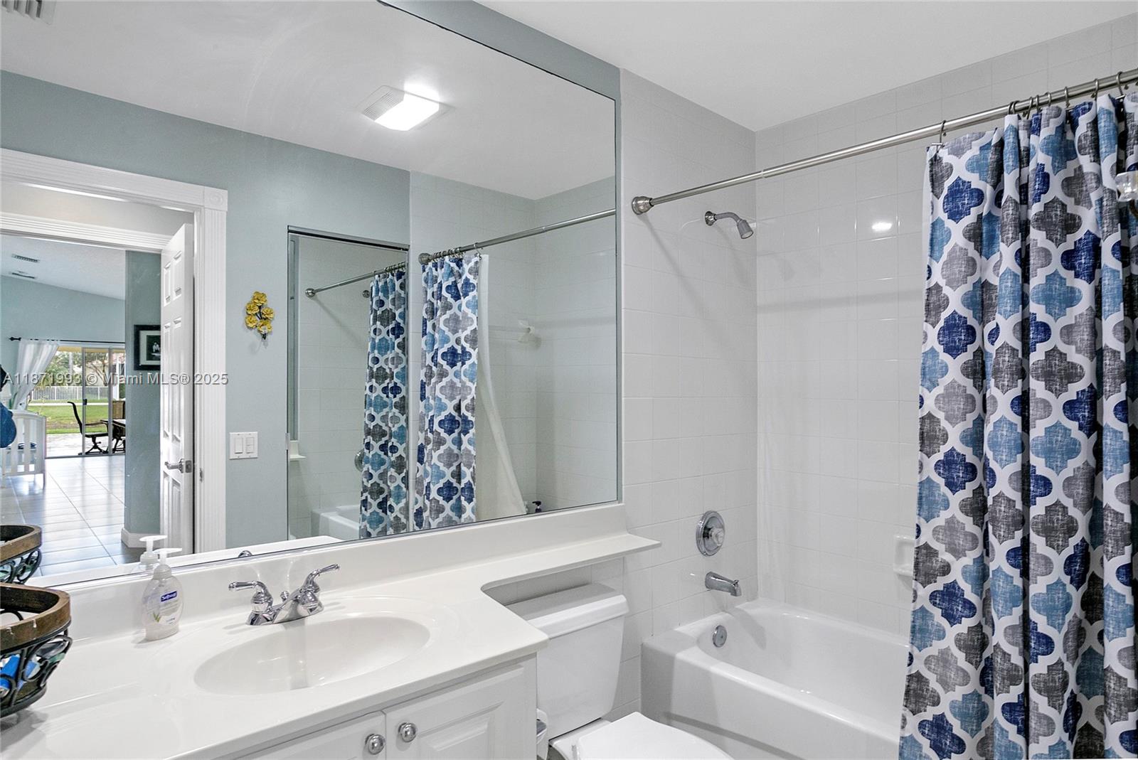 VILLAGEWALK OF WELLINGTON - Residential