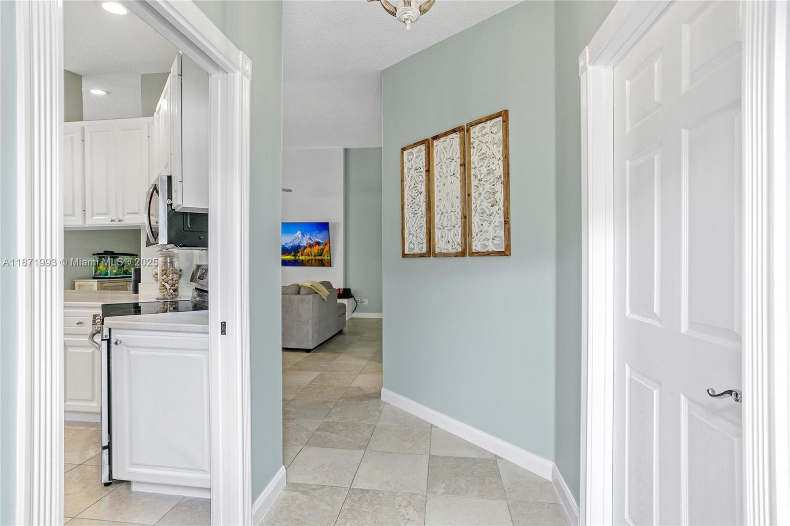 VILLAGEWALK OF WELLINGTON - Residential