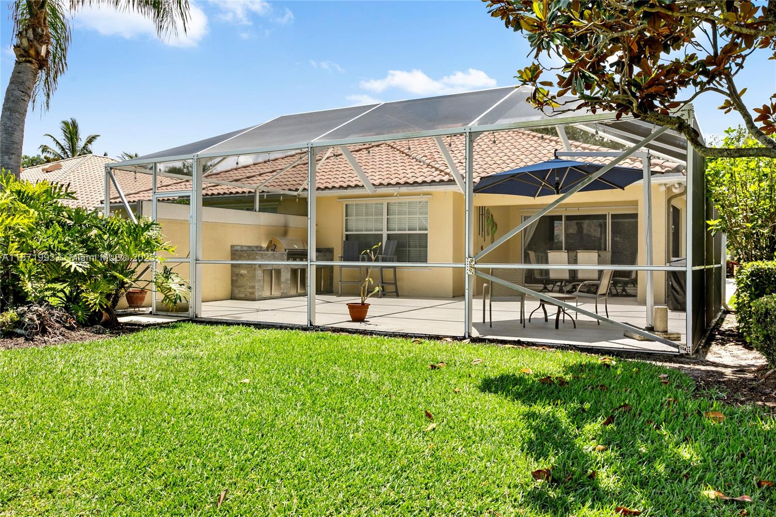 VILLAGEWALK OF WELLINGTON - Residential