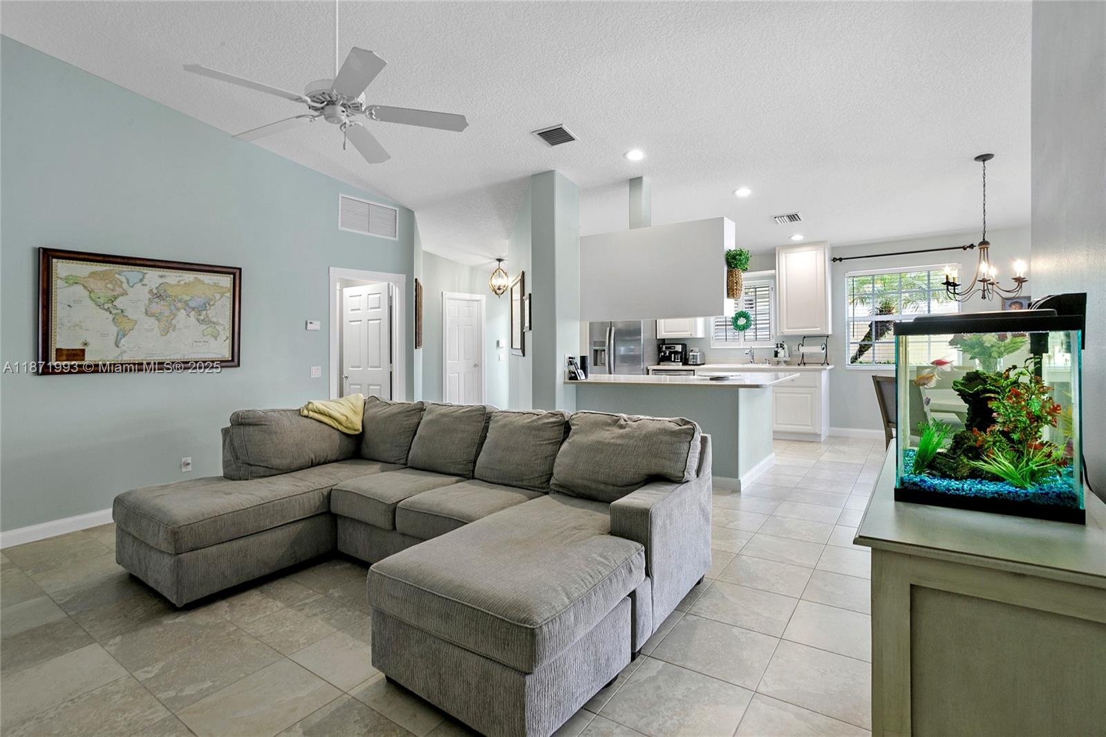 VILLAGEWALK OF WELLINGTON - Residential