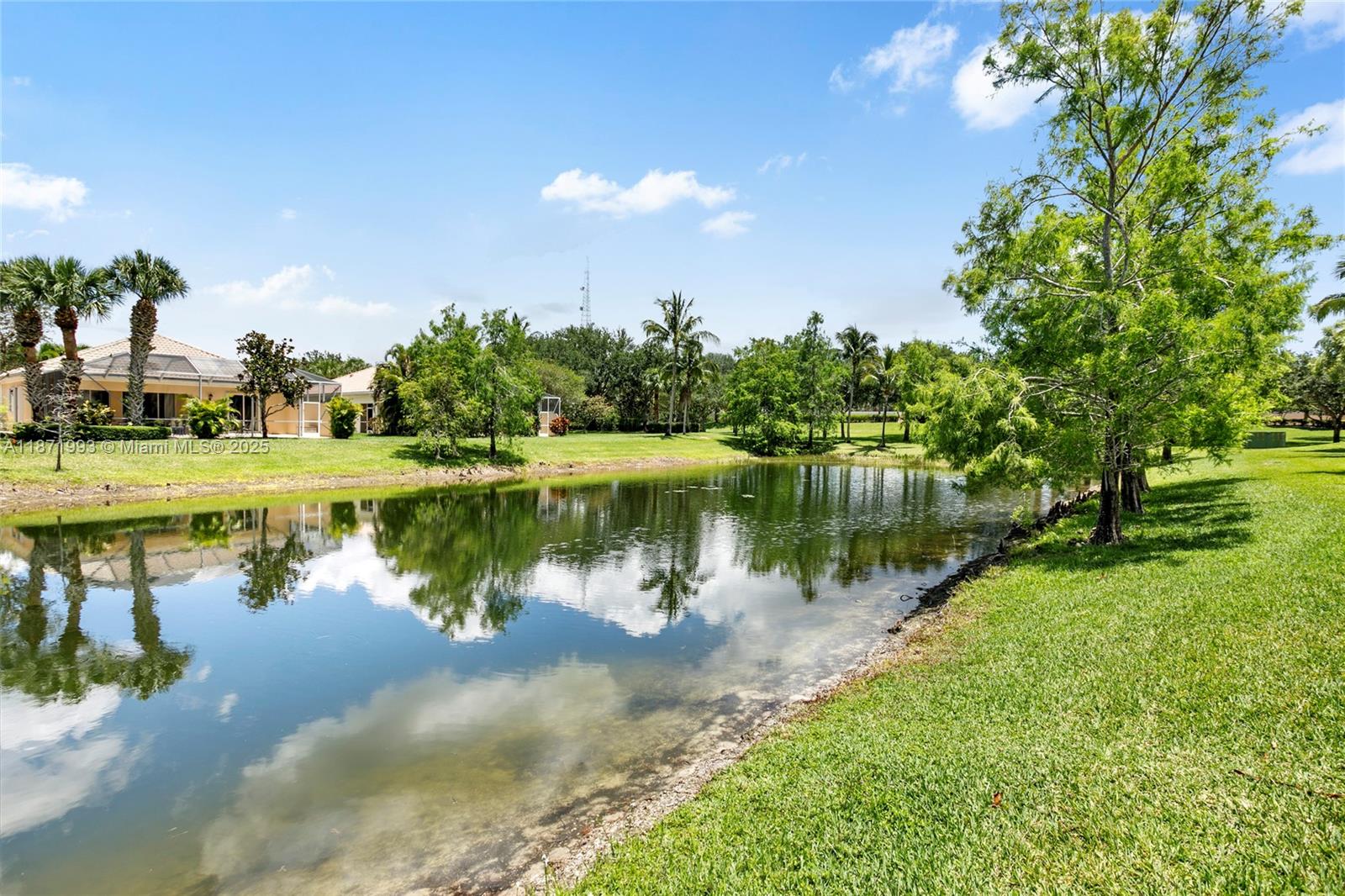 VILLAGEWALK OF WELLINGTON - Residential