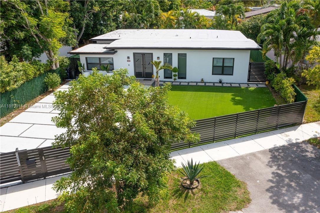Rental Property at 1320 N Biscayne Point Rd, Miami Beach, Miami-Dade County, Florida - Bedrooms: 4 
Bathrooms: 3  - $11,500 MO.