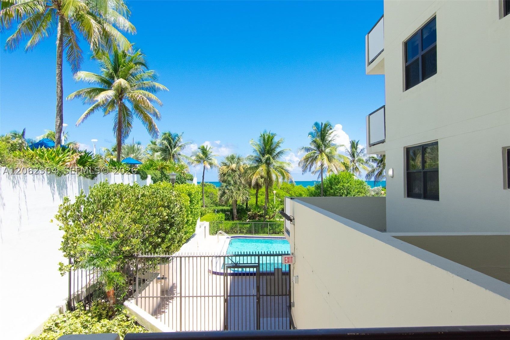 1623 Collins Ave 215