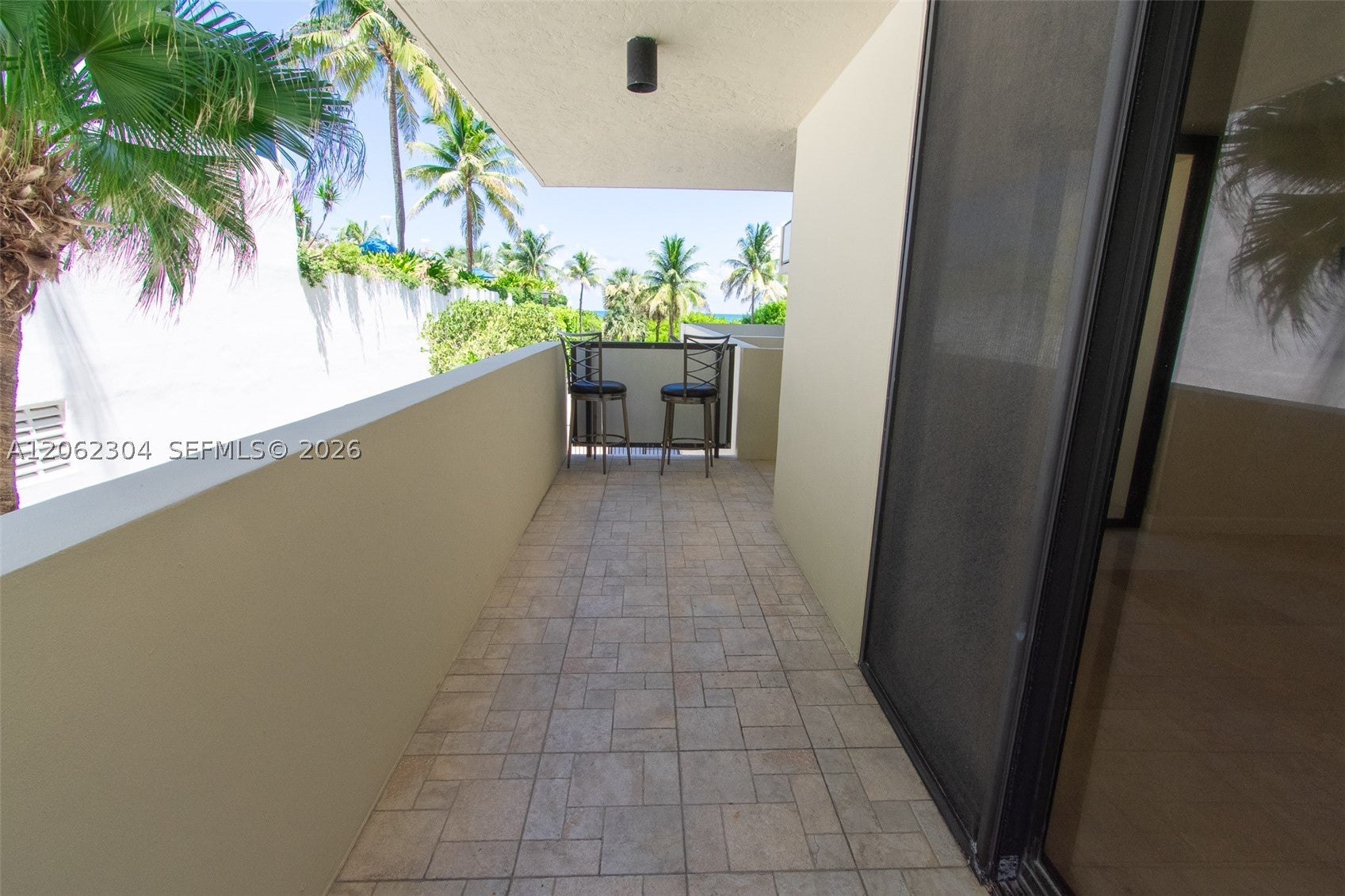 1623 Collins Ave 215