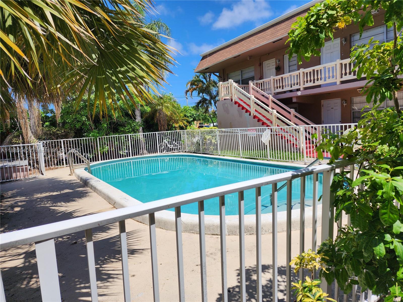 Excellent 1/1 in desired Pompano Beach Area with 480 sqft, OK to Lease. HOA Fees 374.81 per month. No Special Assessments. Great investment opportunity. Cash offers only. OK To Lease right away.