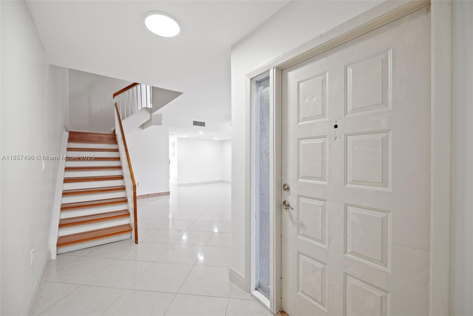 PEMBROKE LAKES SECTION SE - Residential Lease