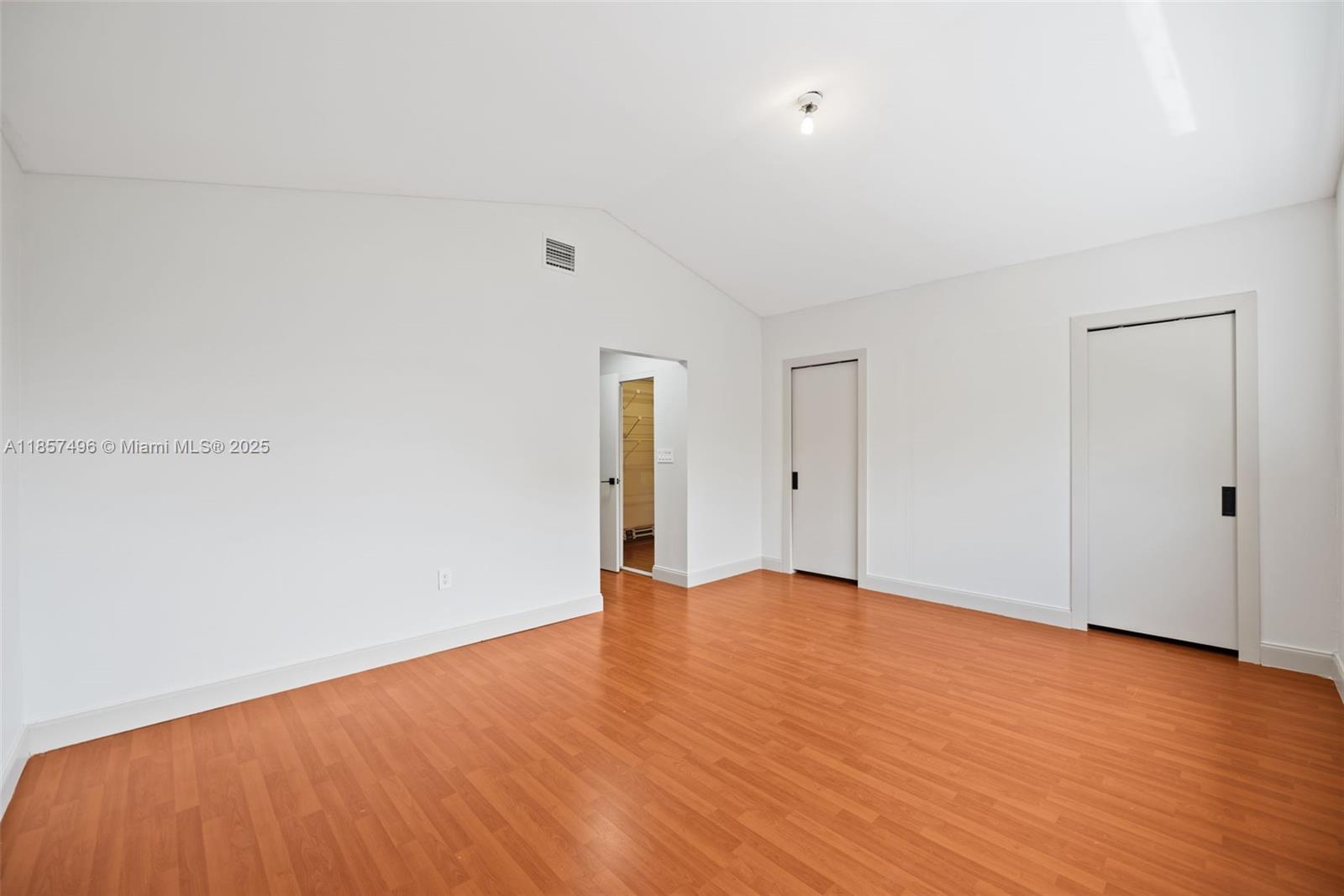 PEMBROKE LAKES SECTION SE - Residential Lease