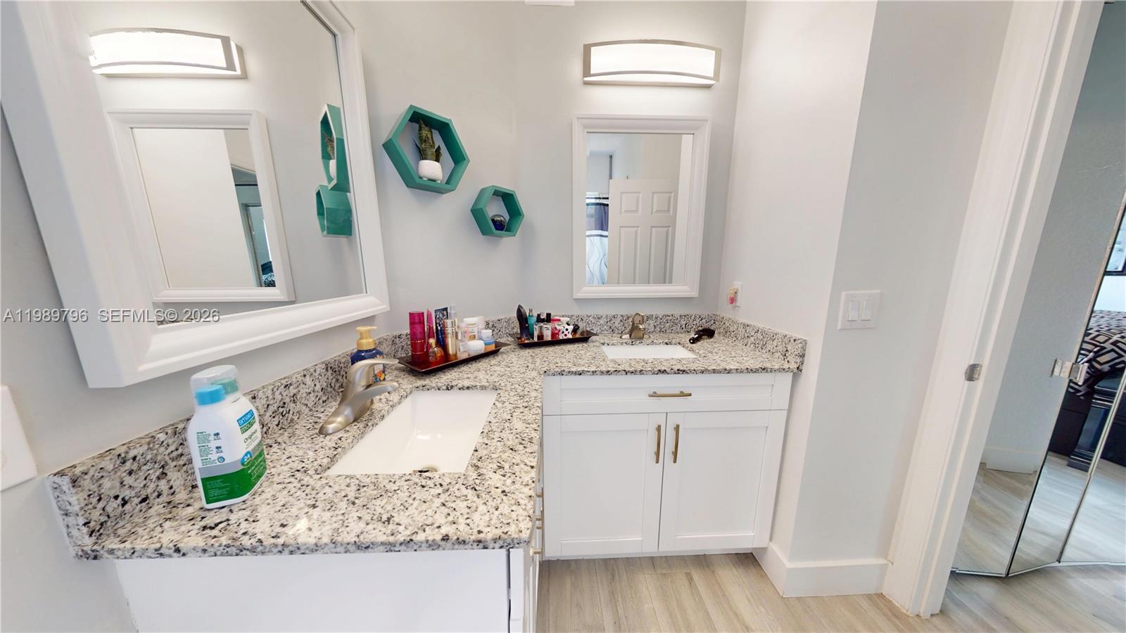 PEMBROKE ISLES - Residential