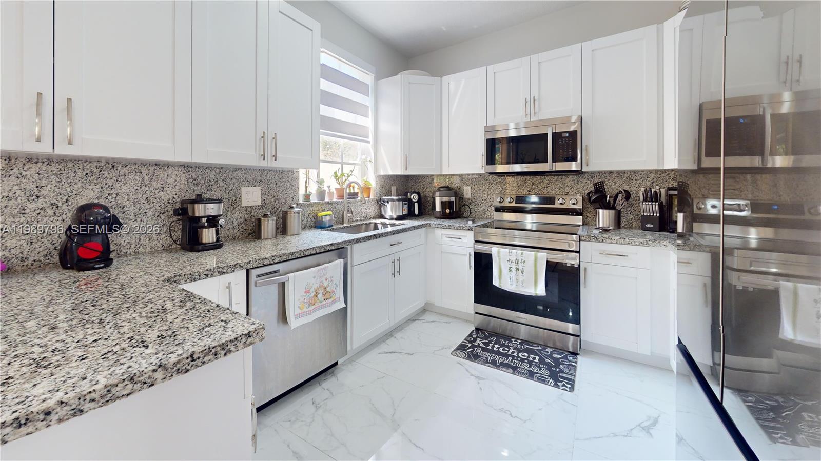 PEMBROKE ISLES - Residential