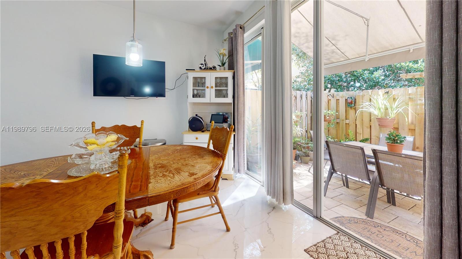 PEMBROKE ISLES - Residential