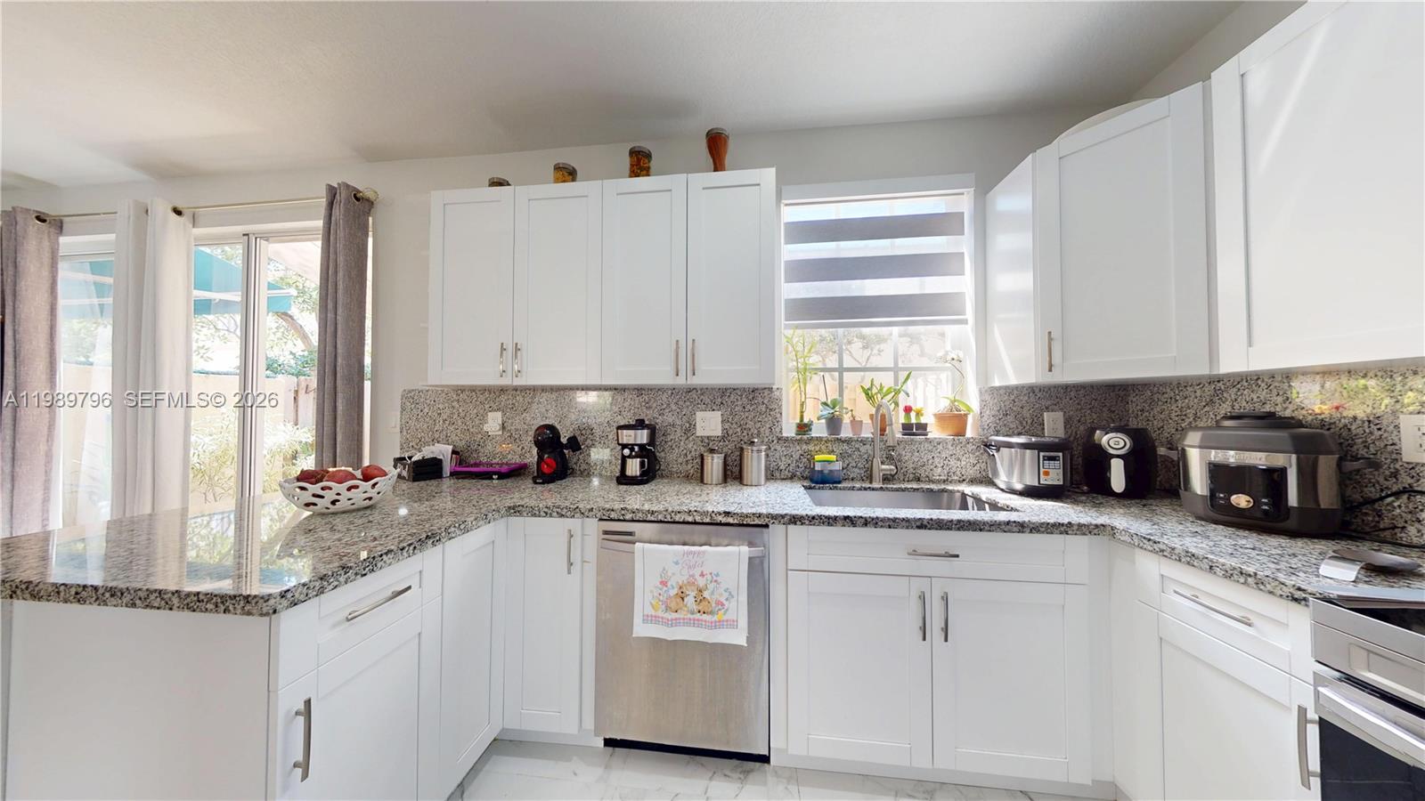 PEMBROKE ISLES - Residential