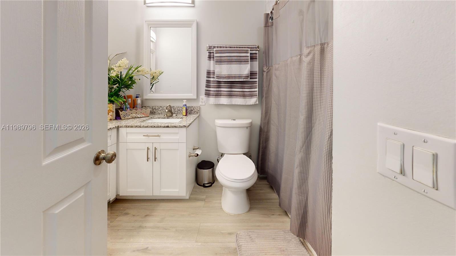 PEMBROKE ISLES - Residential