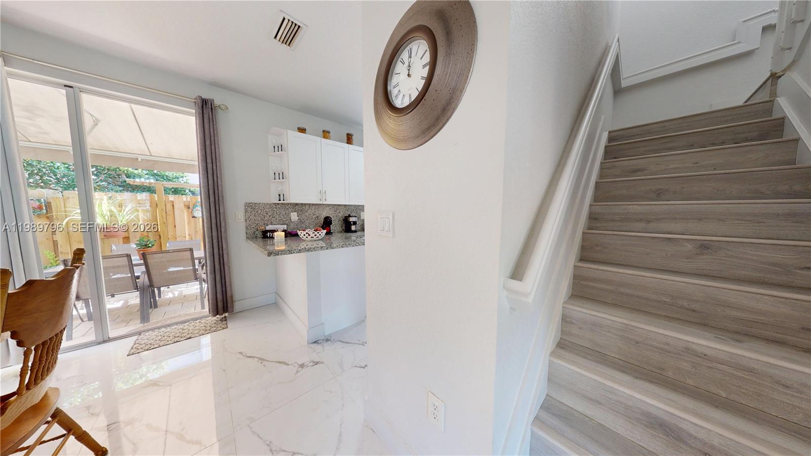 PEMBROKE ISLES - Residential