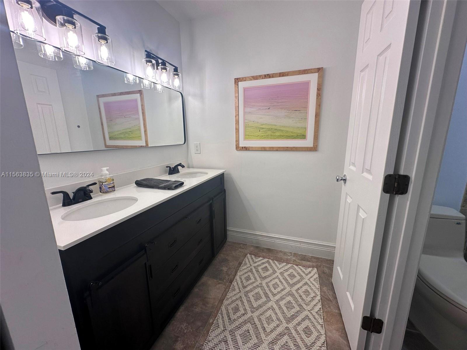 TAMIAMI LAKES TOWNHOUSES - Residential