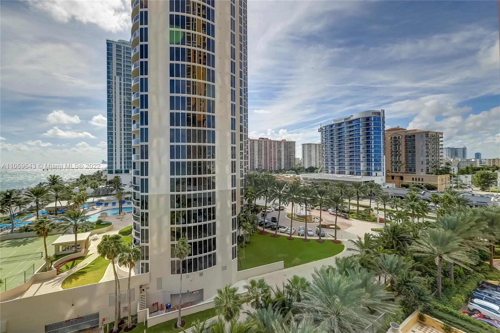 MANSIONS AT ACQUALINA - Residential