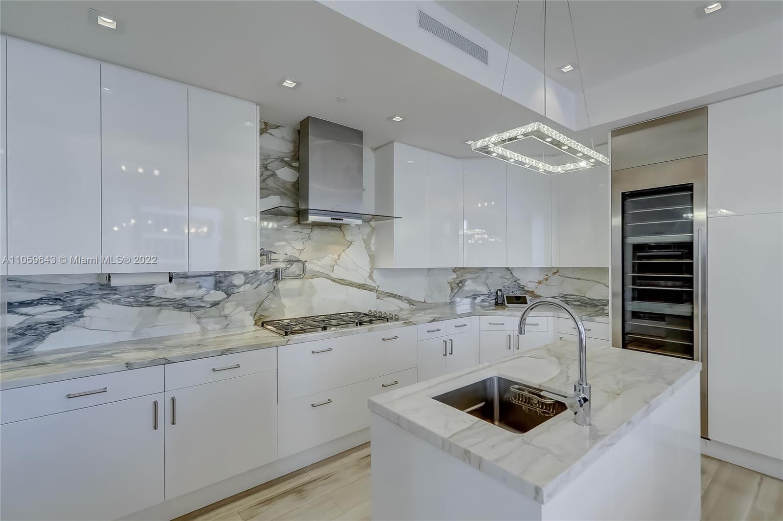 MANSIONS AT ACQUALINA - Residential