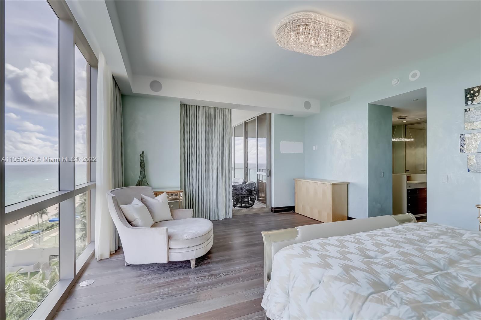 MANSIONS AT ACQUALINA - Residential