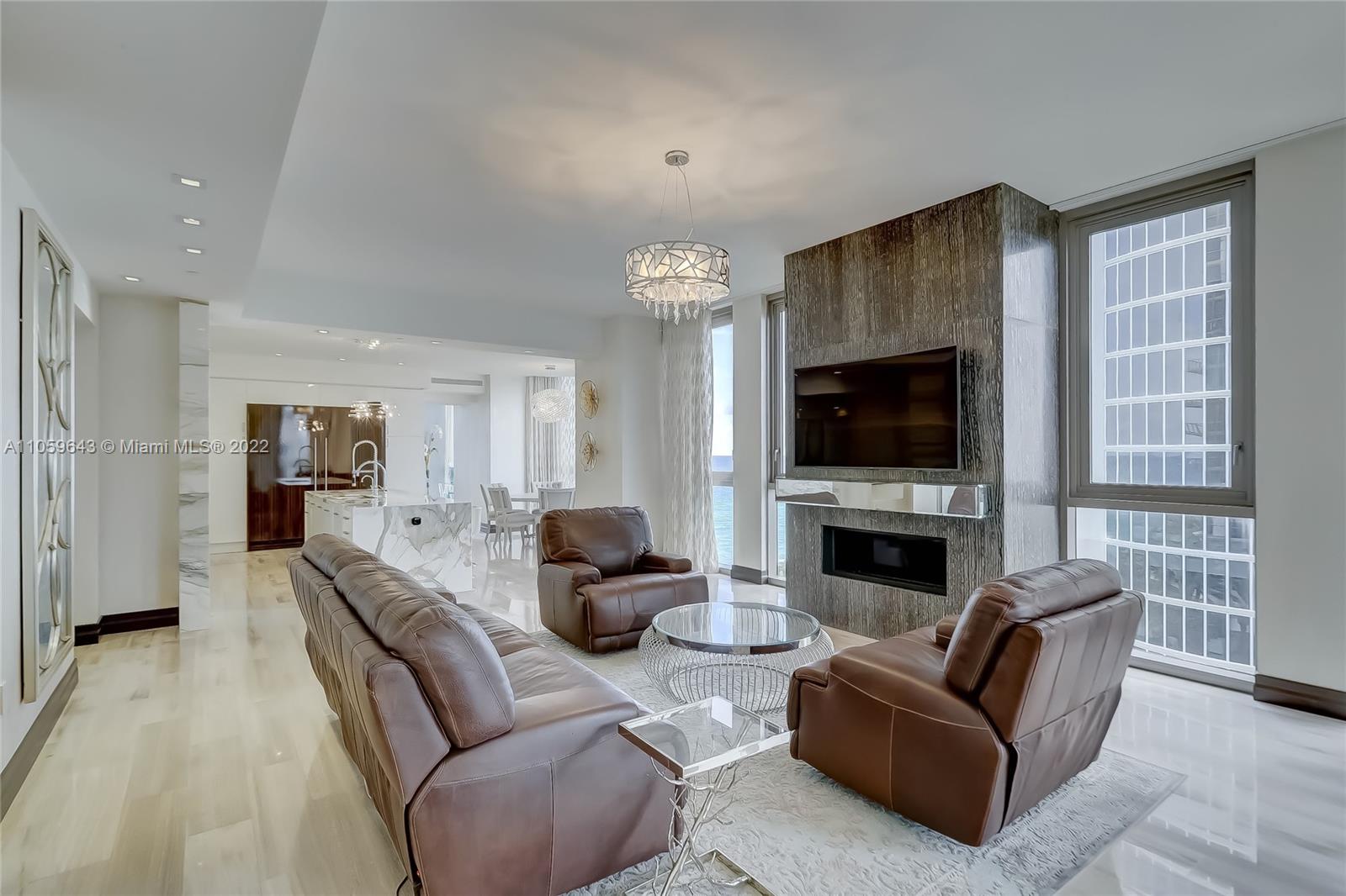 MANSIONS AT ACQUALINA - Residential