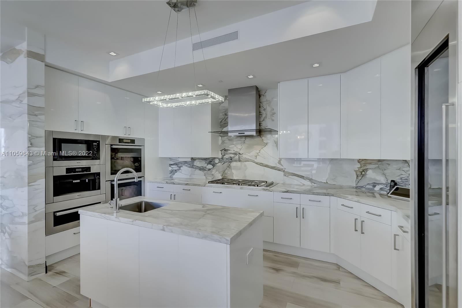 MANSIONS AT ACQUALINA - Residential