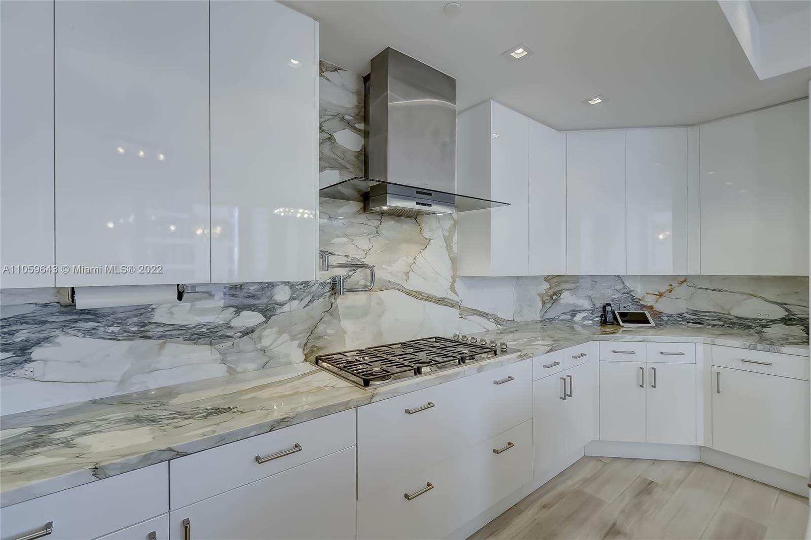 MANSIONS AT ACQUALINA - Residential