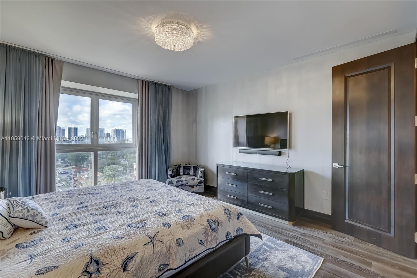 MANSIONS AT ACQUALINA - Residential