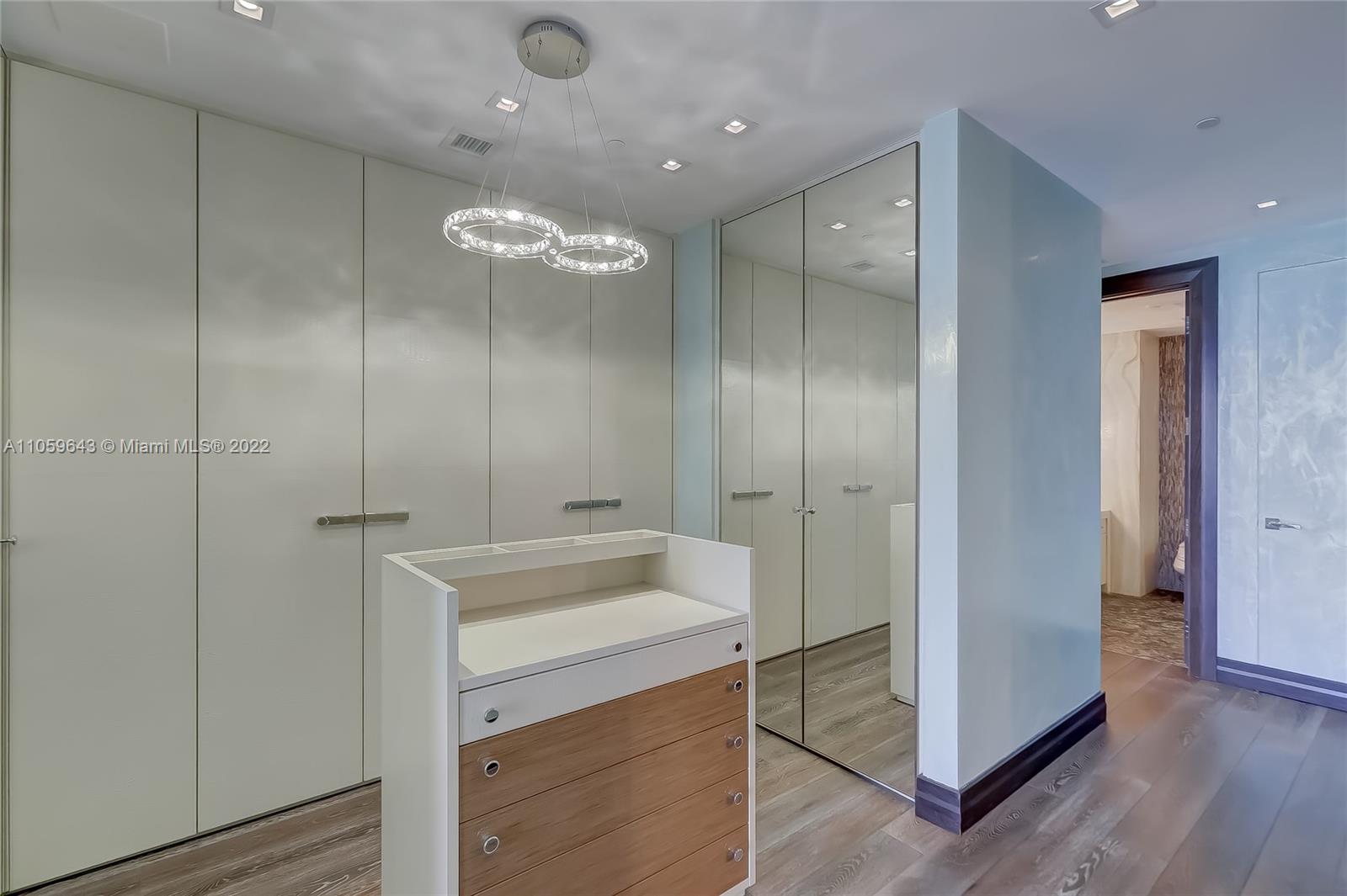 MANSIONS AT ACQUALINA - Residential