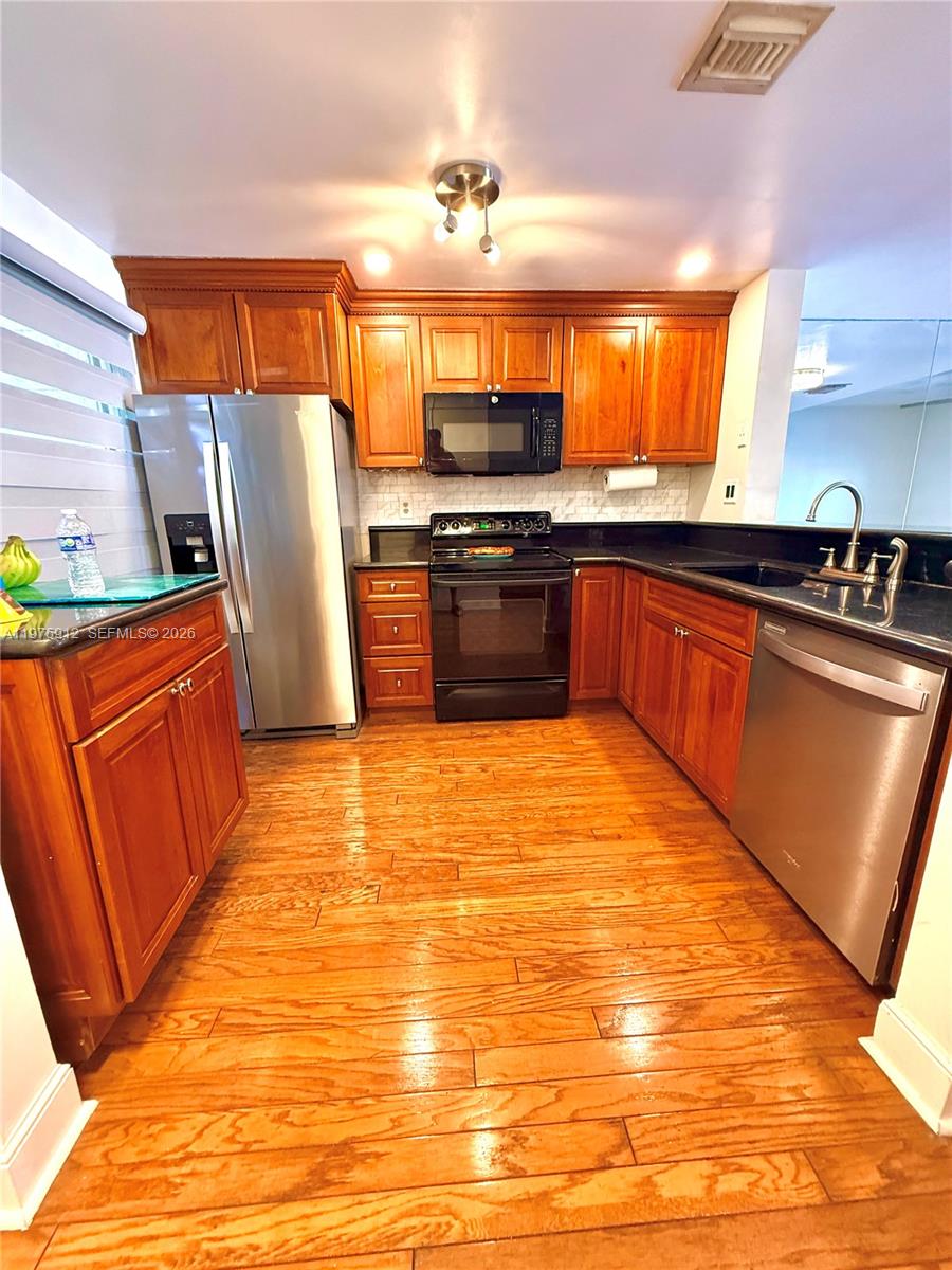 SUN PLAT - Residential Lease