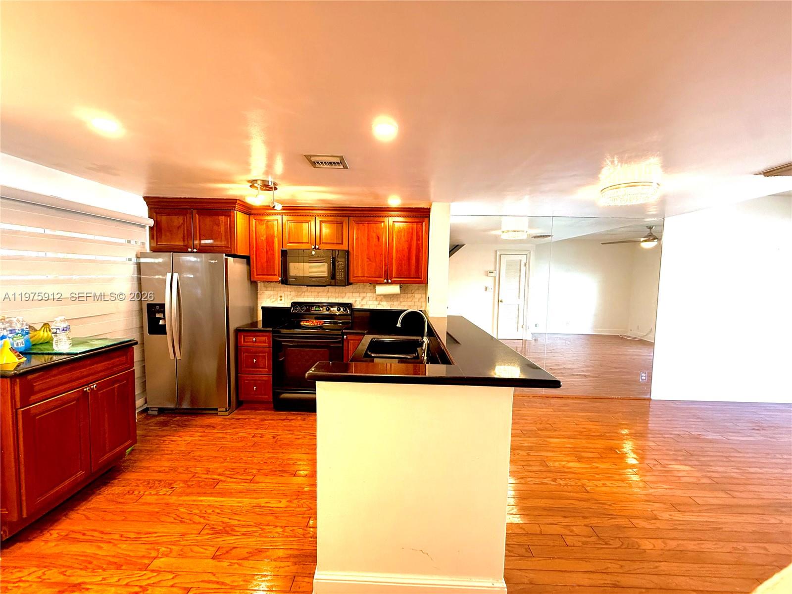 SUN PLAT - Residential Lease