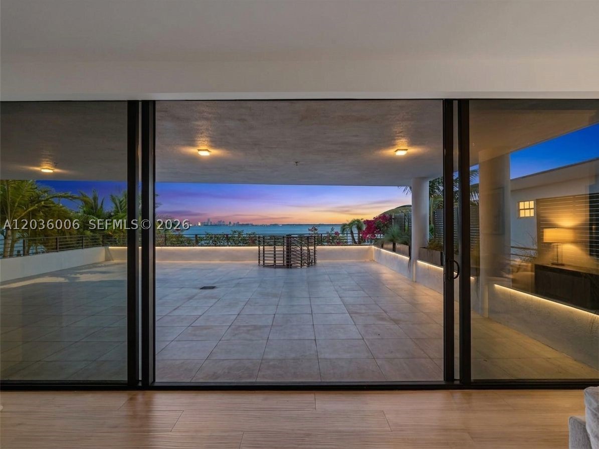 1930 Bay Dr PH1
